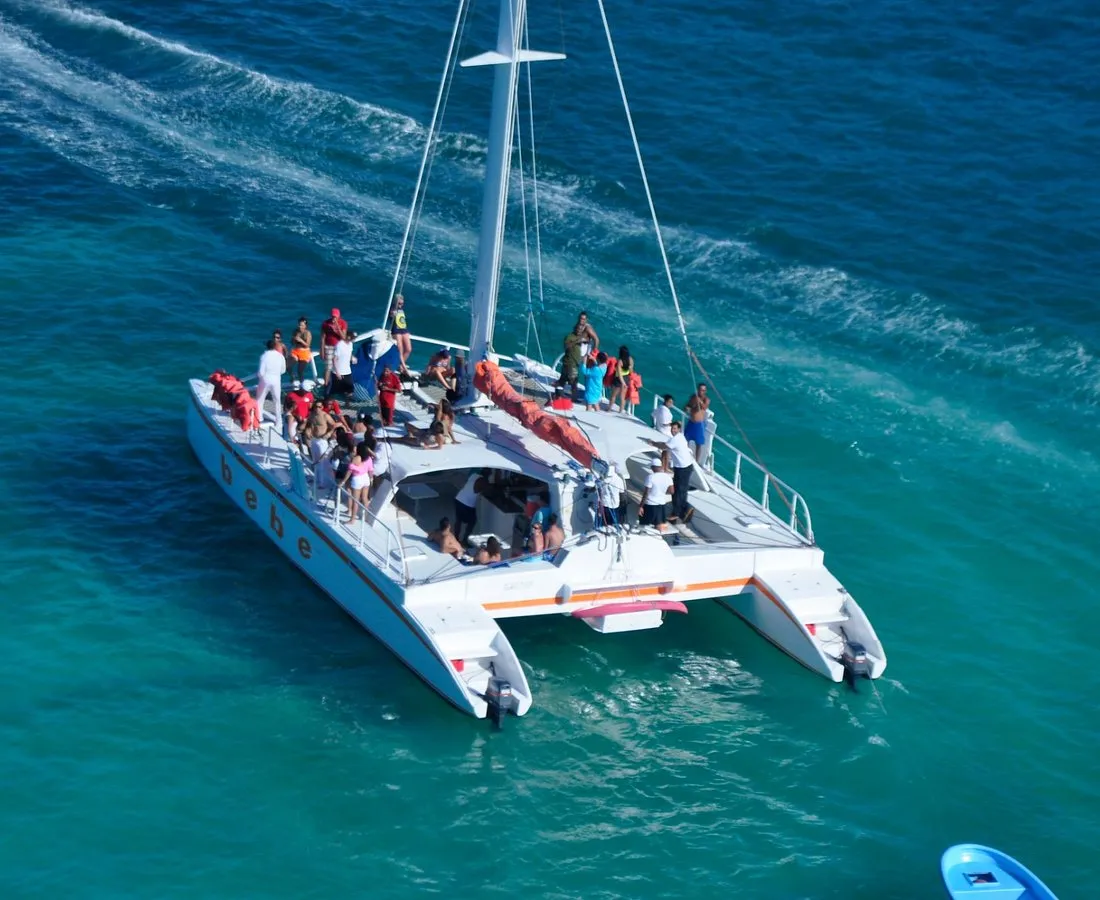 Bebé Catamarán · Aventura familiar perfecta en el mar Caribe