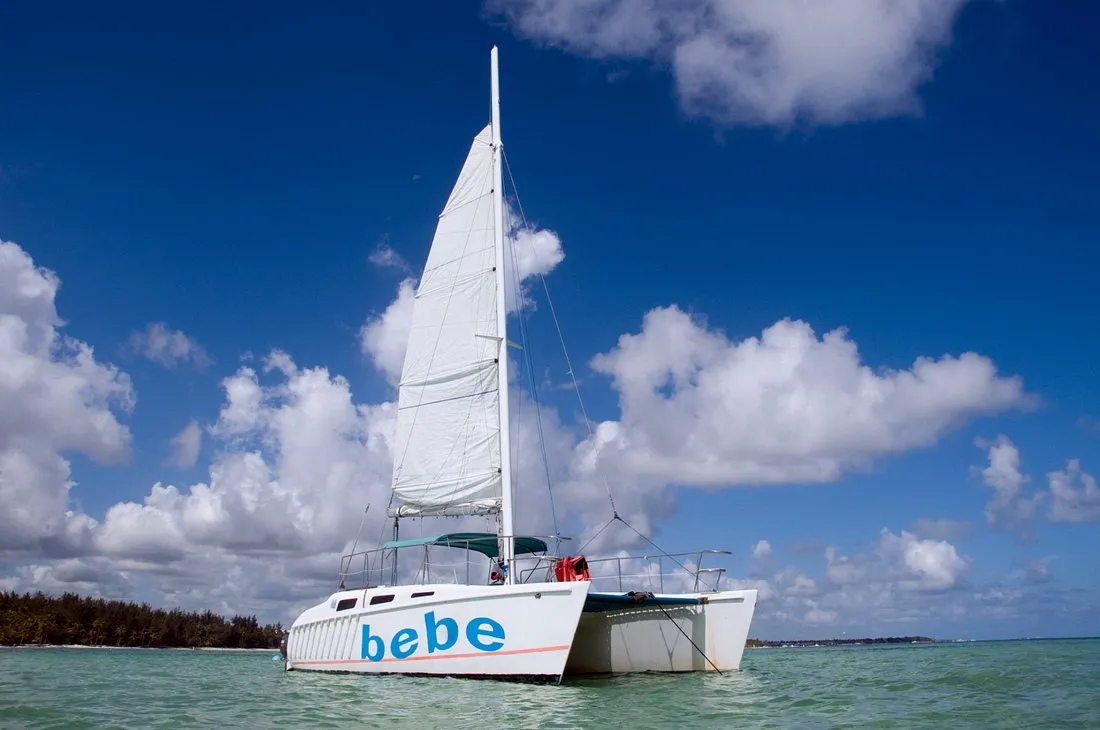 Bebé Catamarán · Aventura familiar perfecta en el mar Caribe