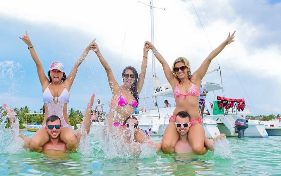 Bebé Catamarán · Aventura familiar perfecta en el mar Caribe