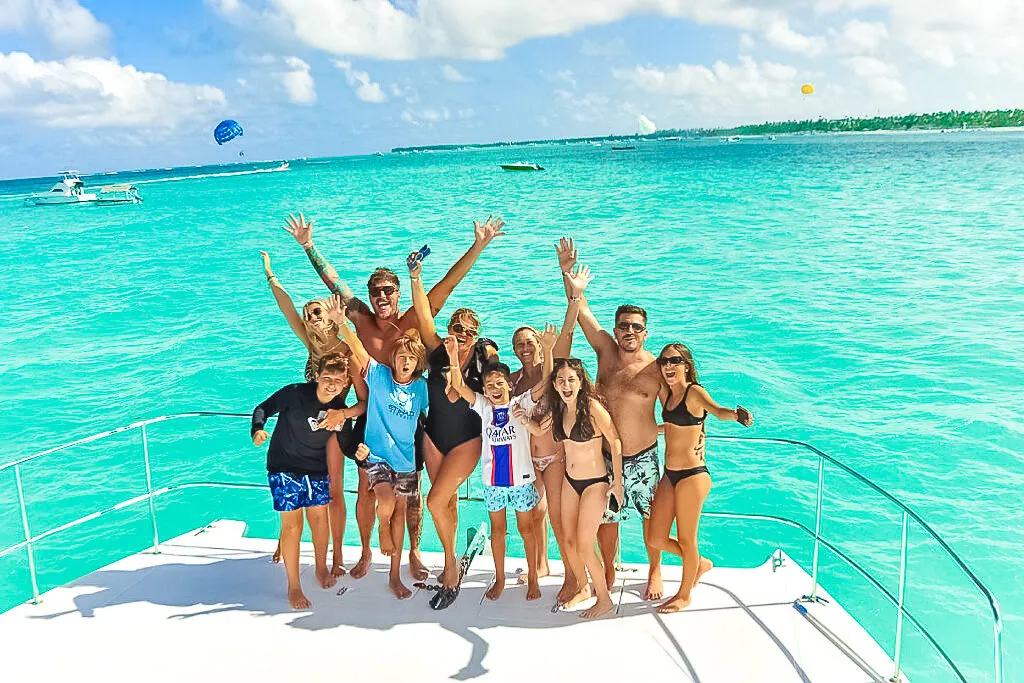 Catamaran Service (Explorer Adventure) en Bávaro Adventure Park