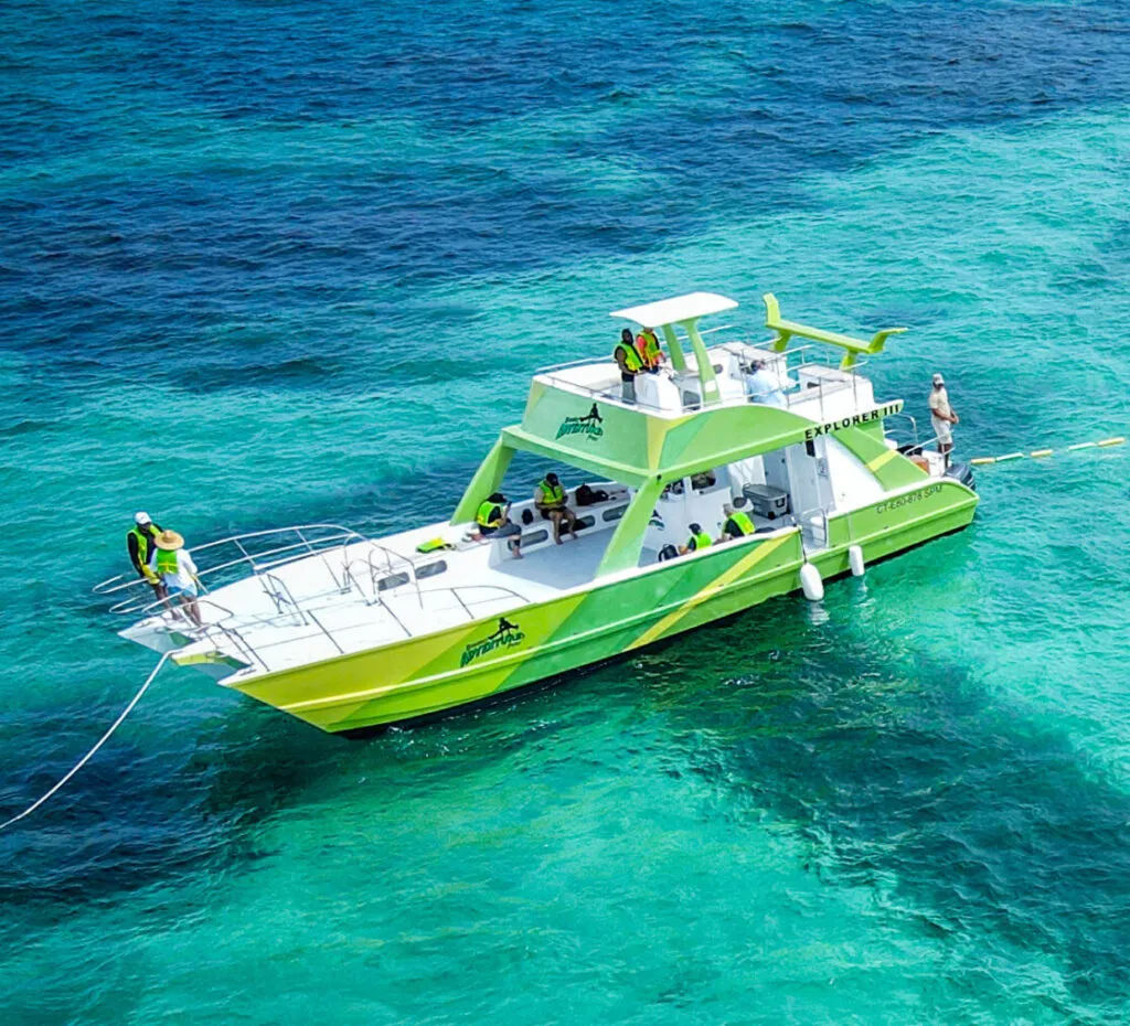 Catamaran Service (Explorer Adventure) en Bávaro Adventure Park