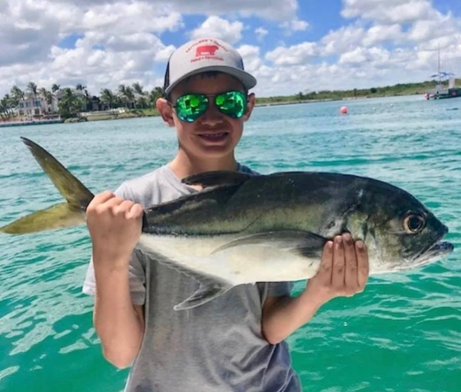 Pesca de Fondo - Aventura de pesca en aguas profundas