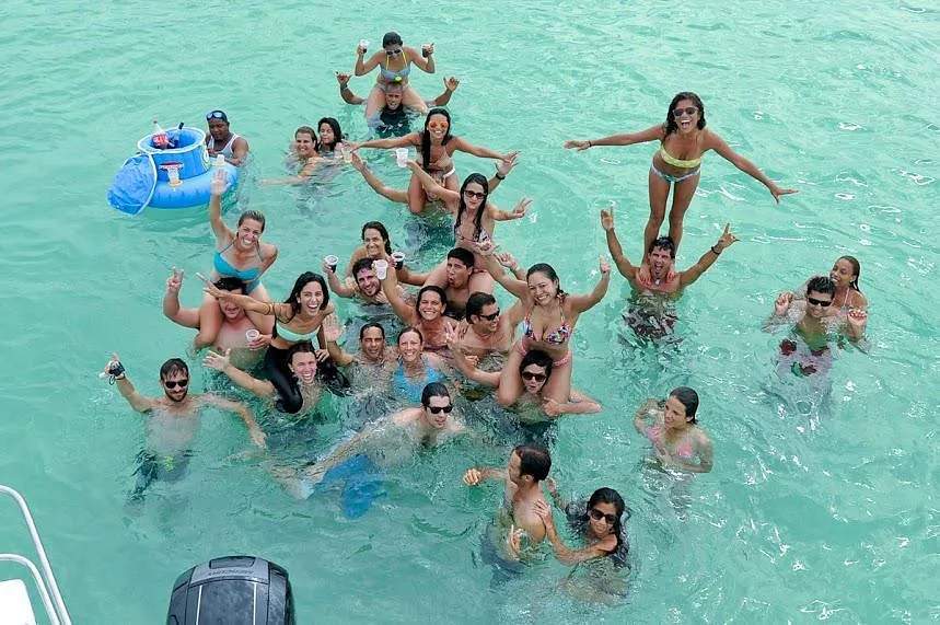 Party Boat Privado - Celebración exclusiva en catamarán
