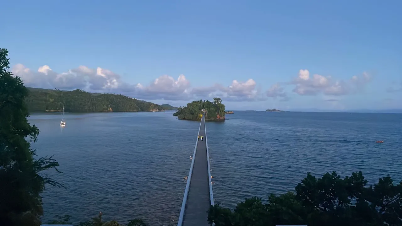 Samaná y Cayo Levantado - Ballenas jorobadas y playas tropicales
