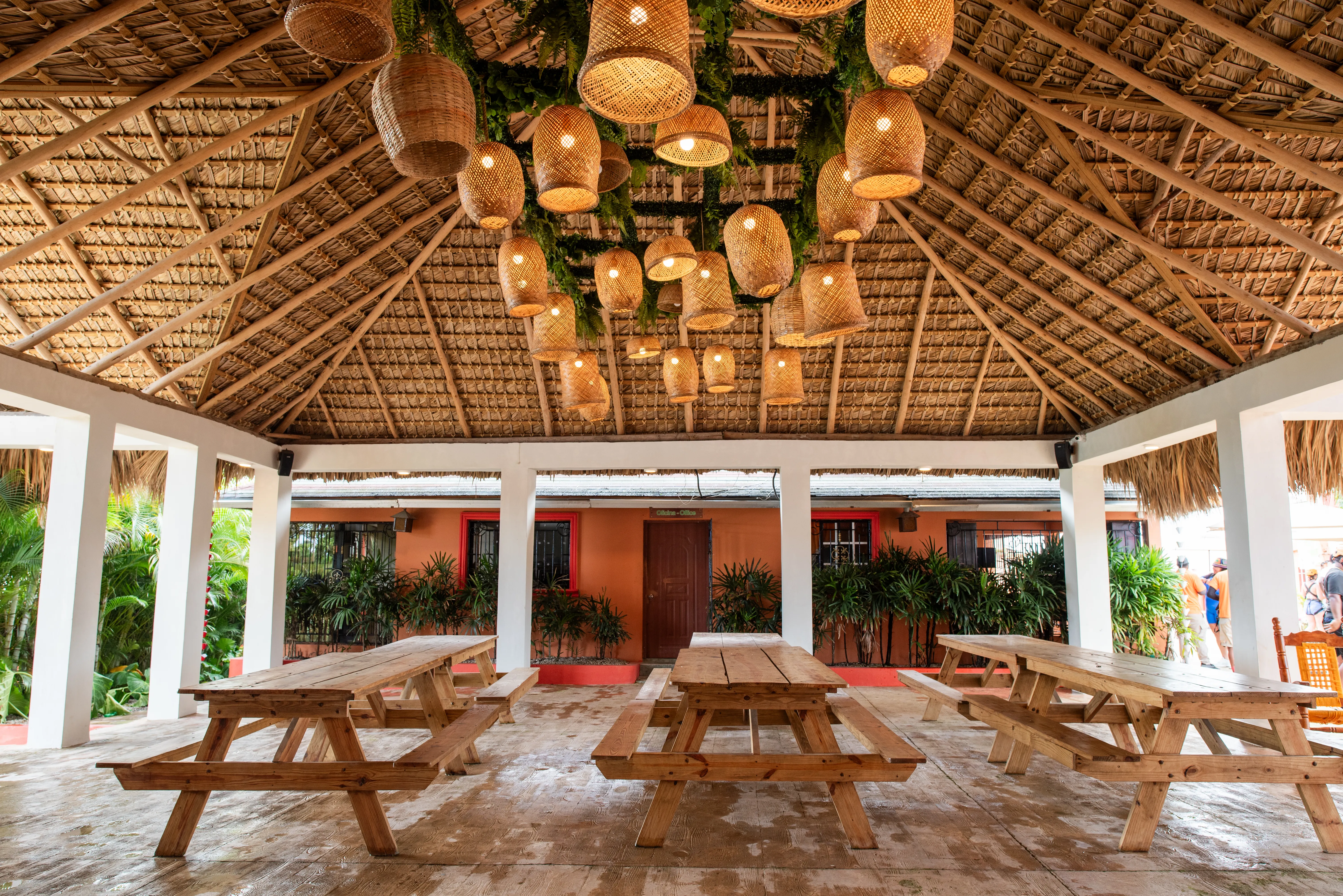 Rancho Tuko Adventure Park - tirolesas, caballos y río