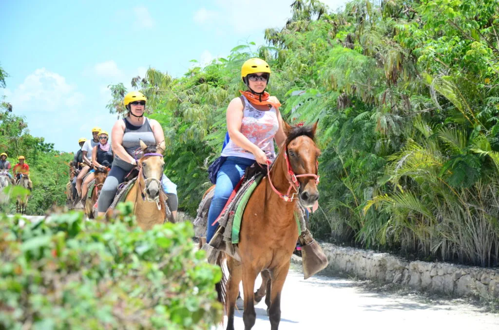 Bávaro Adventure Park - Paseo a Caballo VIP