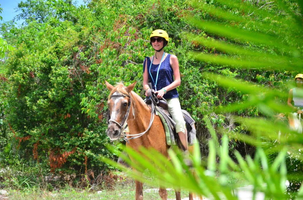 Bávaro Adventure Park - Paseo a Caballo VIP