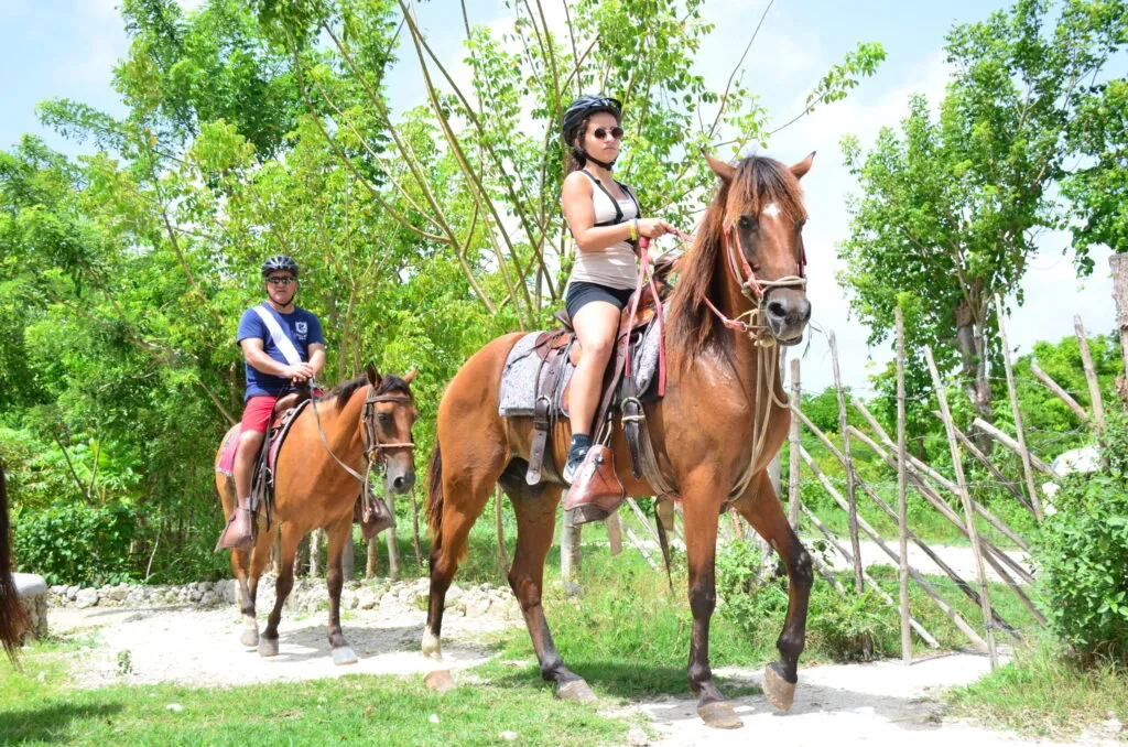 Bávaro Adventure Park - Paseo a Caballo VIP