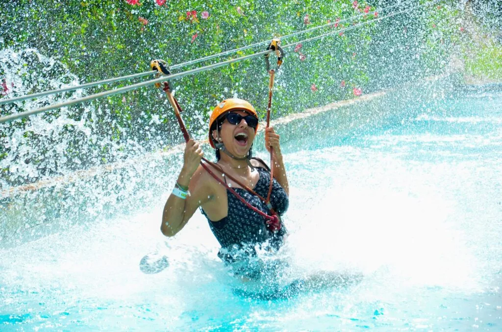 Zipline Mega Splash VIP en Bávaro Adventure Park