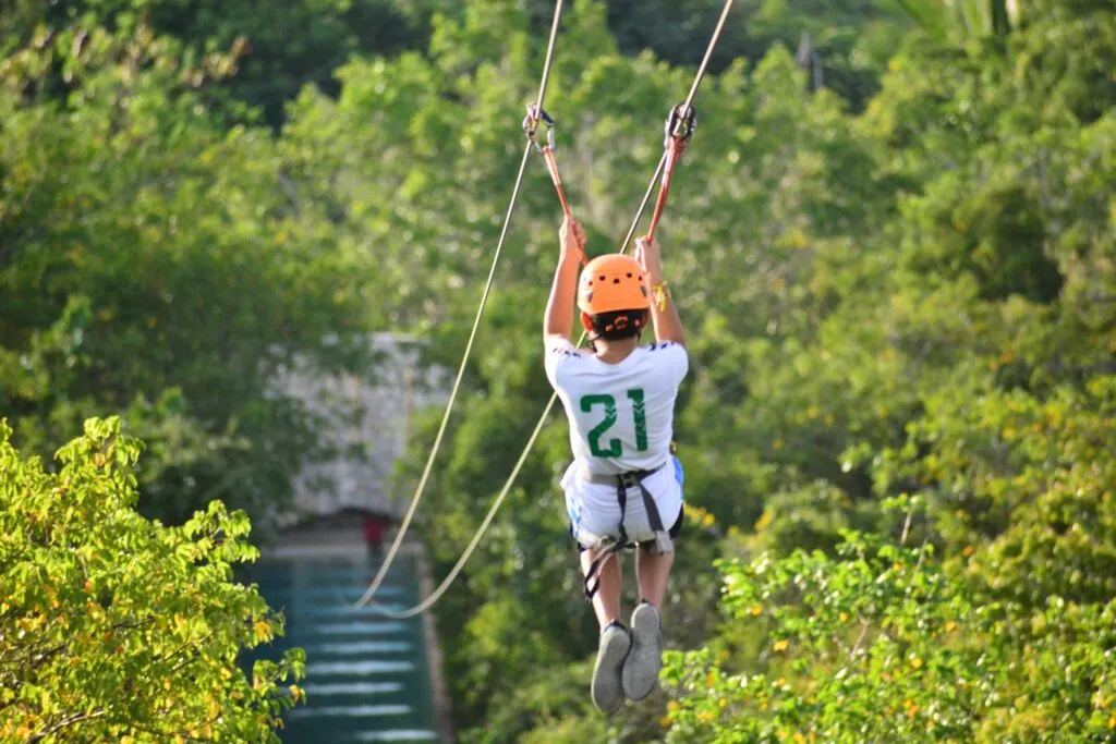 Zipline Mega Splash VIP en Bávaro Adventure Park