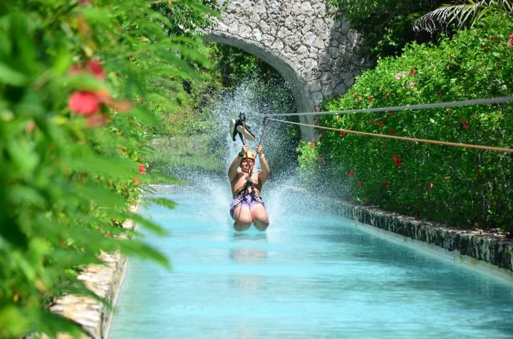 Zipline Mega Splash VIP en Bávaro Adventure Park