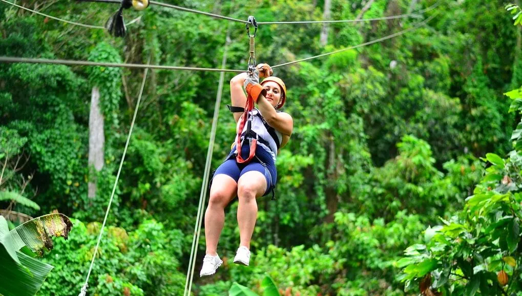 Zipline Punta Cana - Tirolesas sobre selva tropical